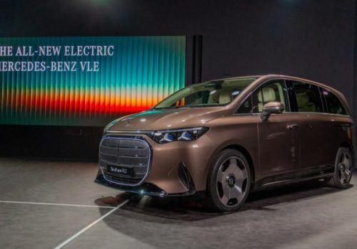 Новий VLE від Mercedes: S-Class у форматі люксового мінівена