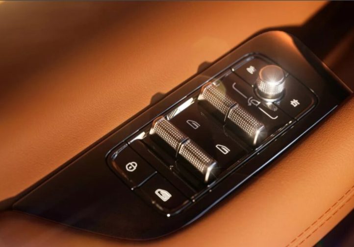 Geely Galaxy M7: гібрид з рекордним запасом ходу