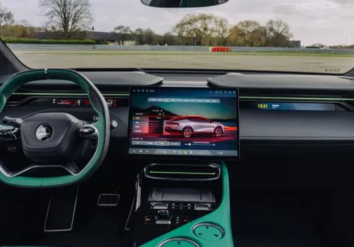 Lotus Eletre X: електричний SUV отримав гібридну версію