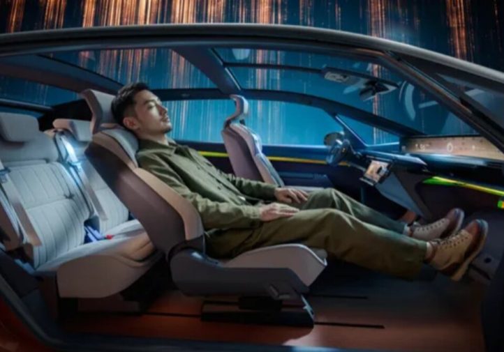 Концепт Renault R-Space Lab демонструє Megane майбутнього