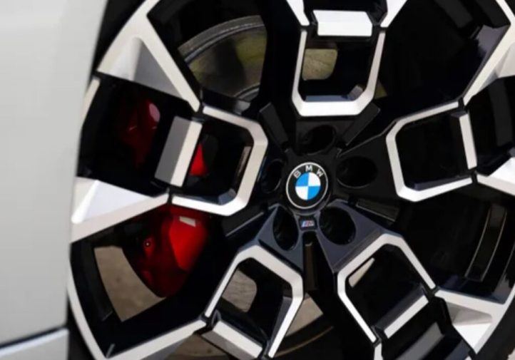 Новий BMW iX3: 500 миль ходу та швидка зарядка (огляд)