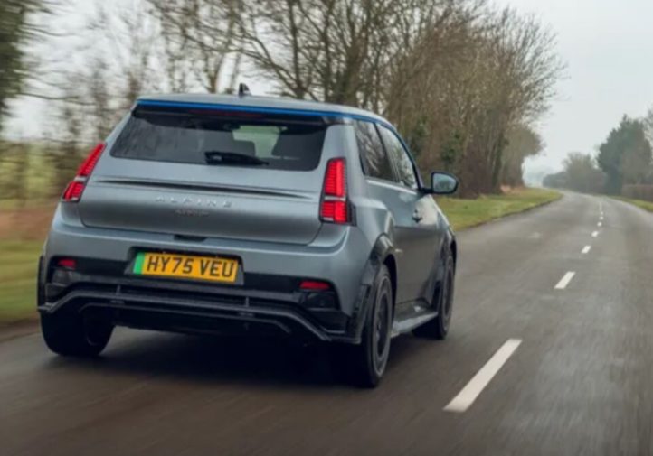 Alpine A290: новий електричний хот-хетч на базі Renault 5