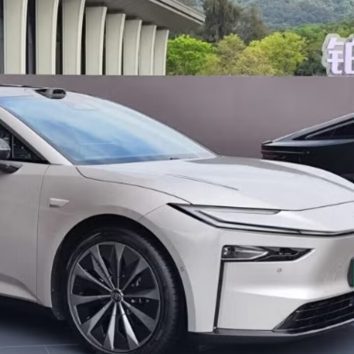 Toyota bZ7: японська відповідь Tesla Model S та німецьким люкс-седанам.