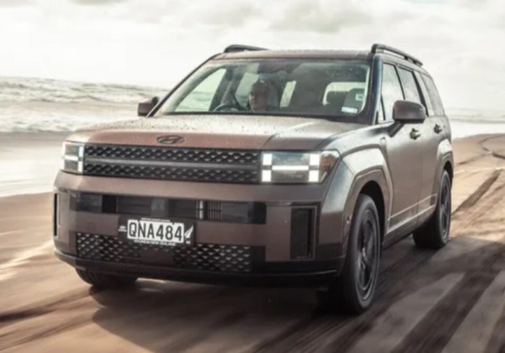 Hyundai Santa Fe 2026: ціна, комплектації та тест-драйв