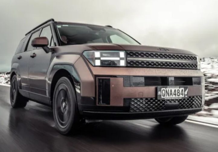 Hyundai Santa Fe 2026: ціна, комплектації та тест-драйв