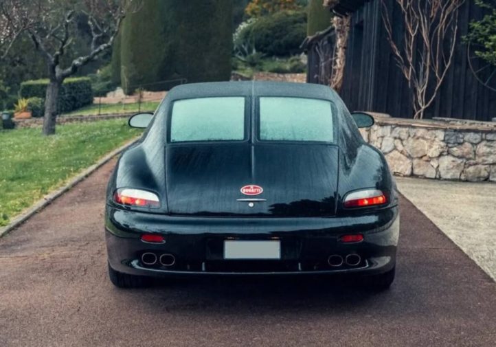 Bugatti EB112: унікальний седан-привид виставили на аукціон