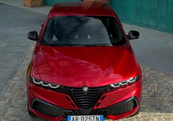 Alfa Romeo Tonale 2026: мінімальні зміни, максимальний ефект