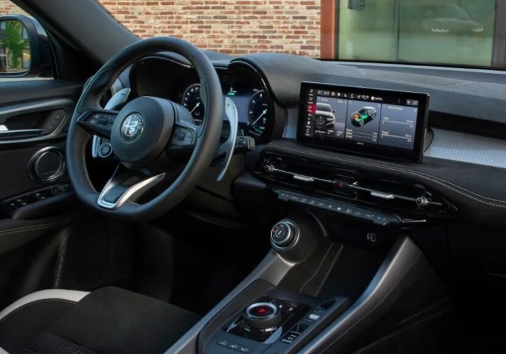 Alfa Romeo Tonale 2026: мінімальні зміни, максимальний ефект