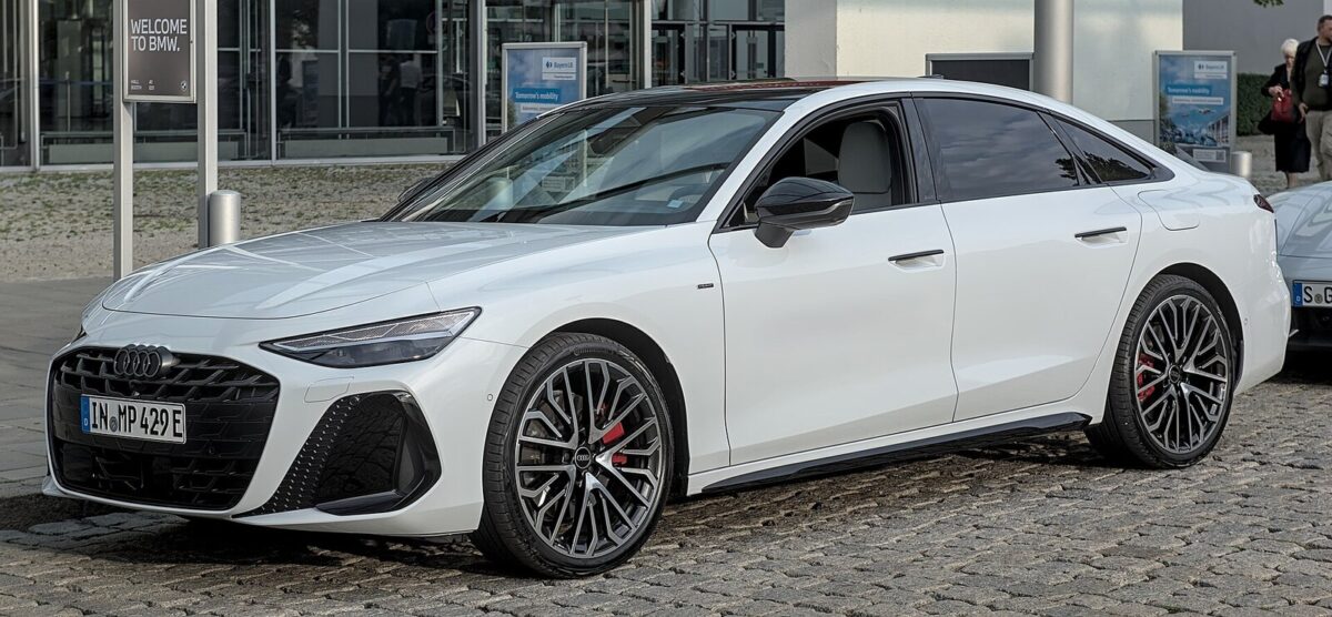 Новий Audi A6 седан (C9)