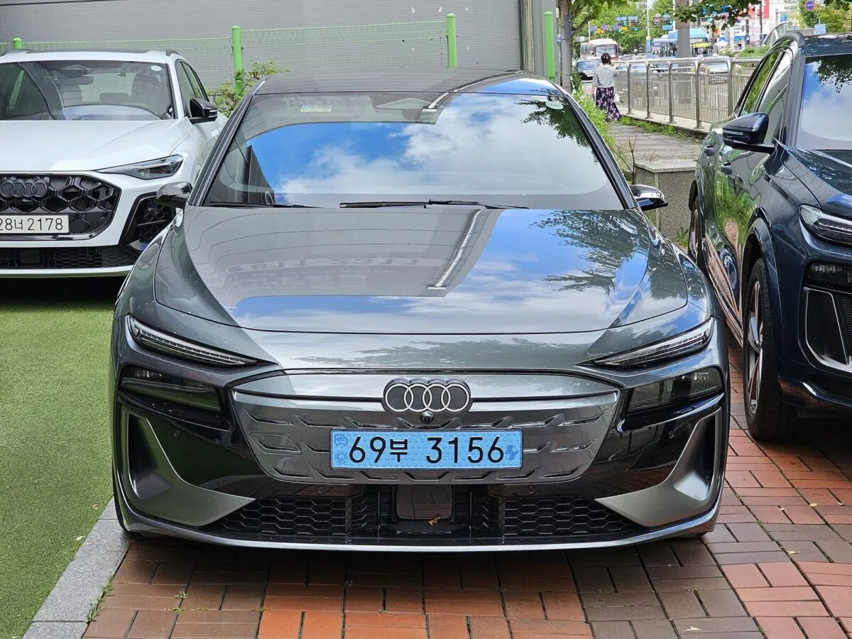 Электрический Audi A6 Sportback e-tron
