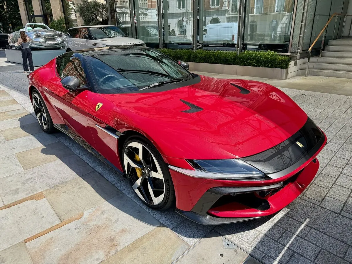 Ferrari 12Cilindri с атмосферным V12 мощностью 830 л.с.