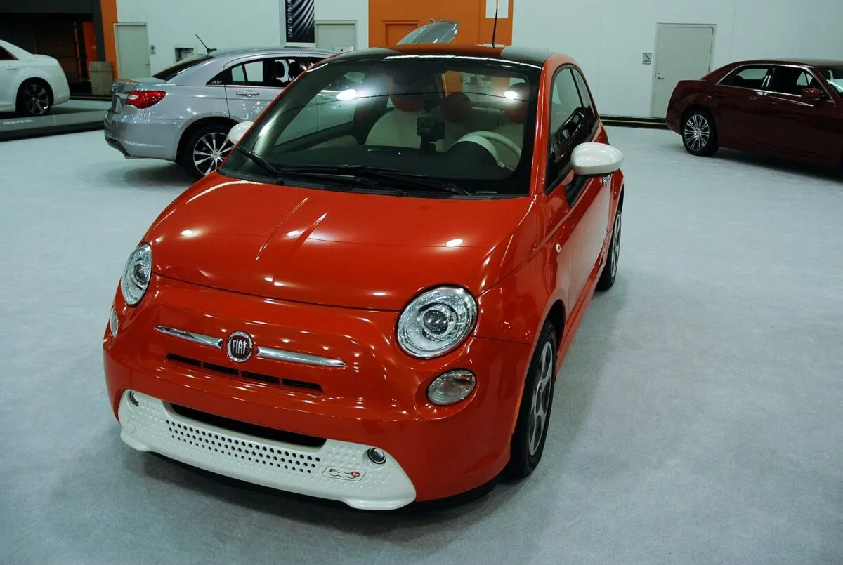 Fiat 500e 2013 першого покоління