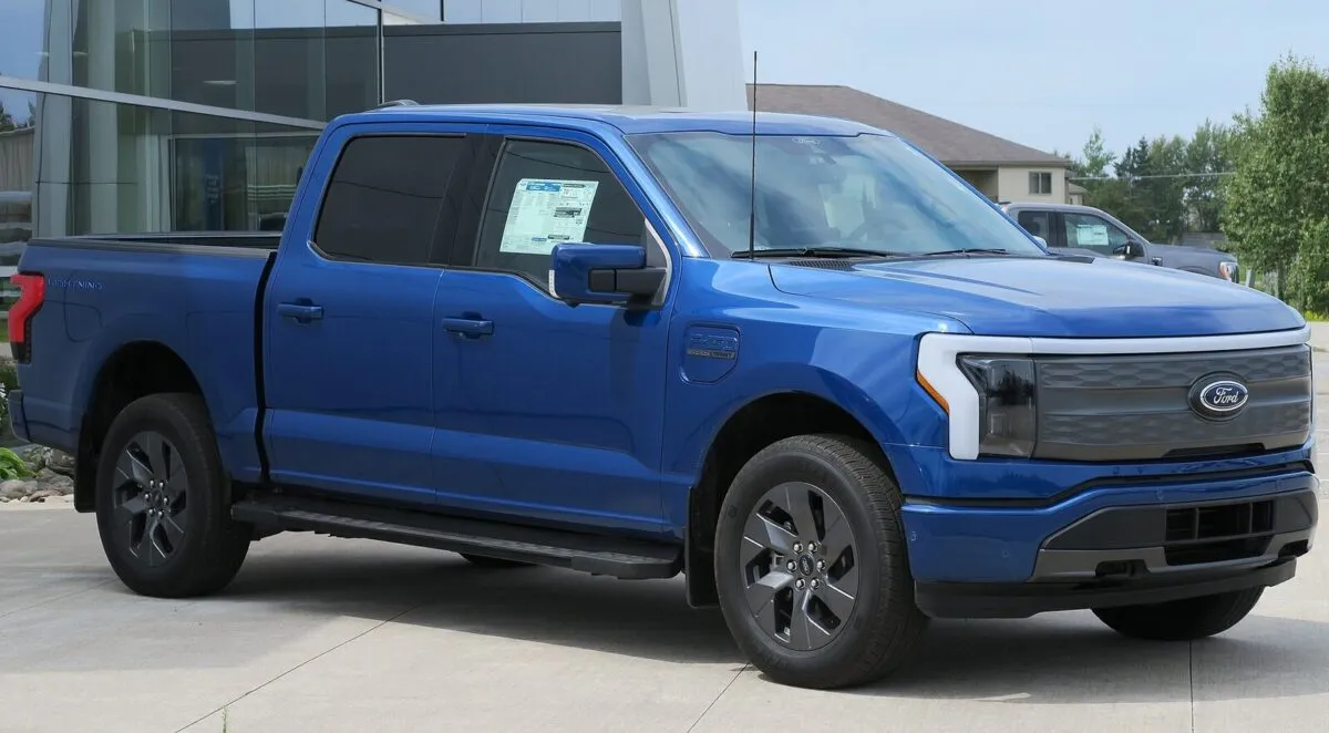 Ford F-150 Lightning Lariat