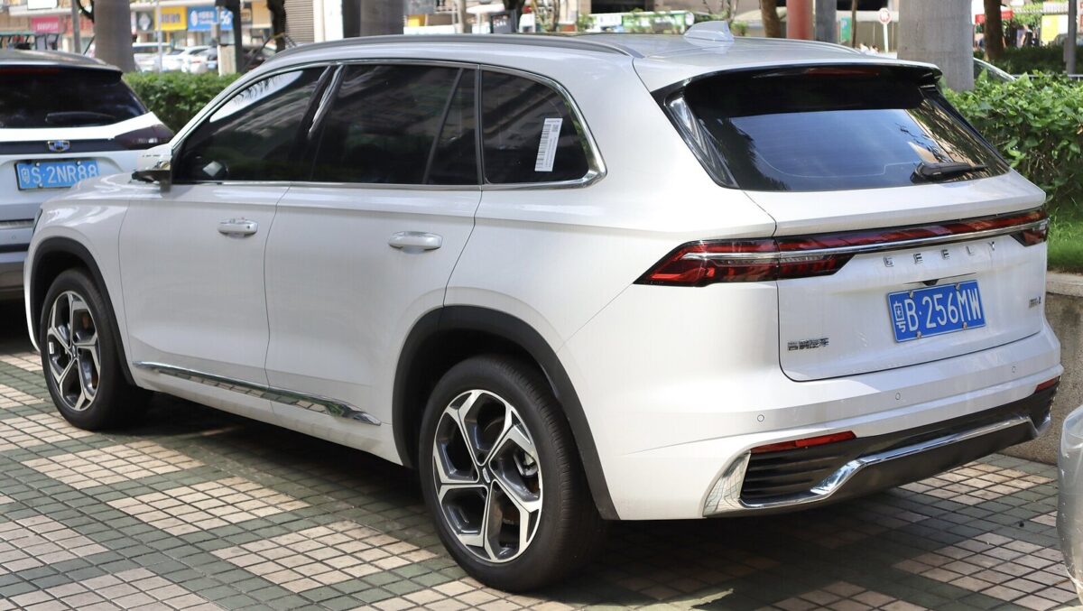 Geely Monjaro (Xingyue L) ззаду