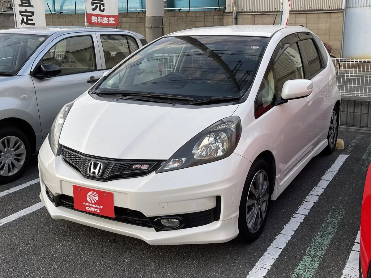 Honda Fit второго поколения (GE) в версии RS