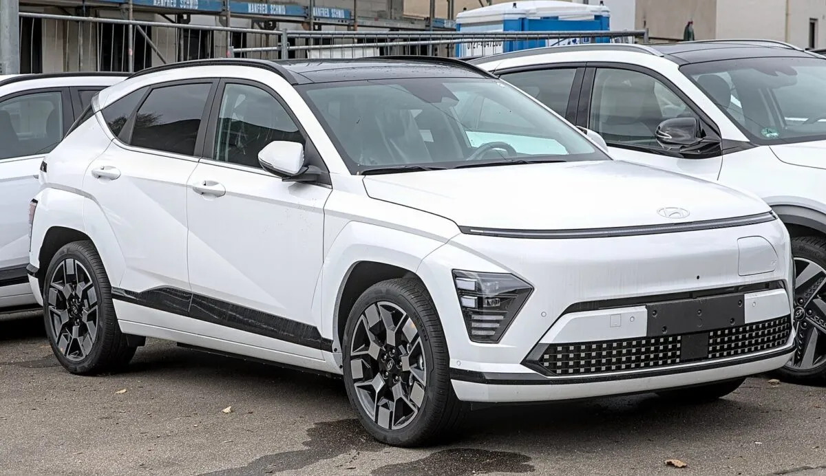Hyundai Kona Electric ззаду