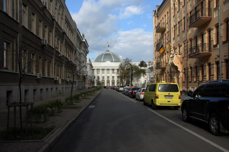 З 1 січня пальне подорожчає на 1,5–2,5 грн: що вже вирішено в бюджеті-2027, а що ні