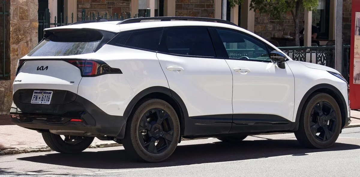 Обновленный Kia Sportage GT-Line сзади