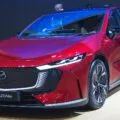 Електричний седан Mazda 6e