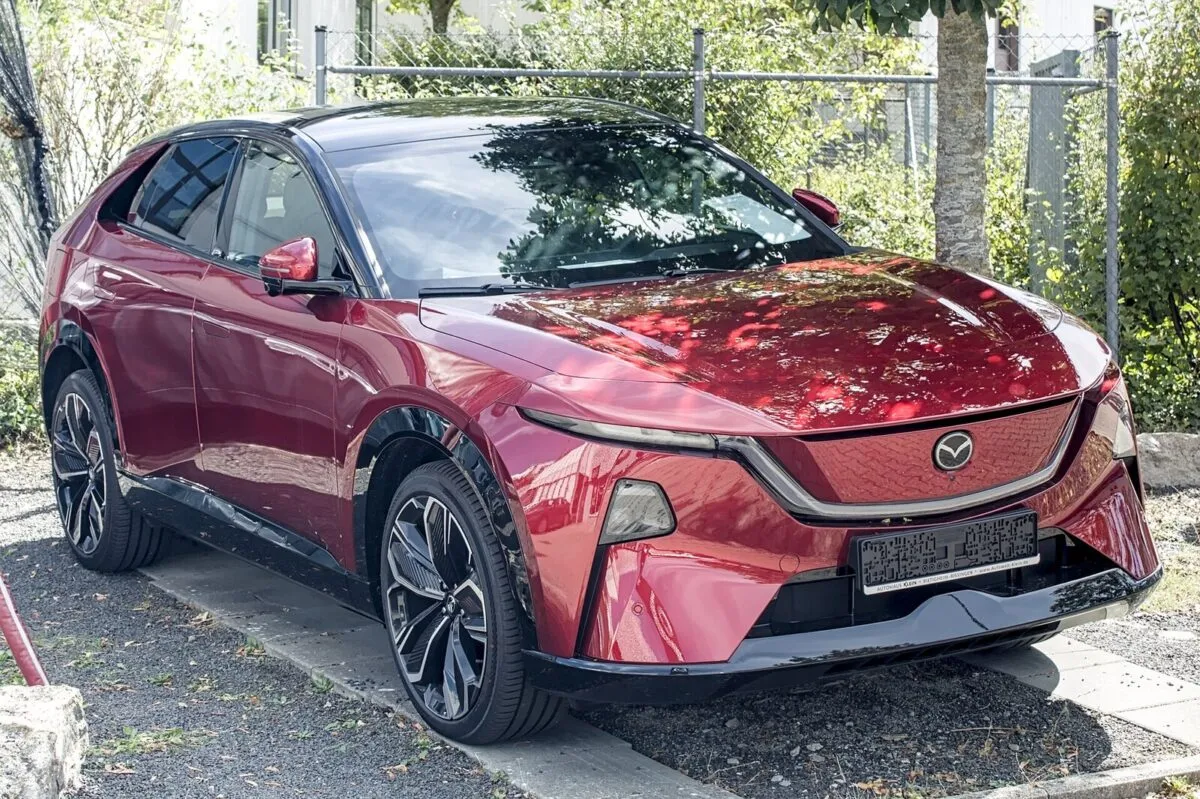 Mazda CX-6e — европейская версия EZ-60