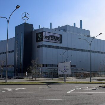 Завод Mercedes-Benz у Зіндельфінгені