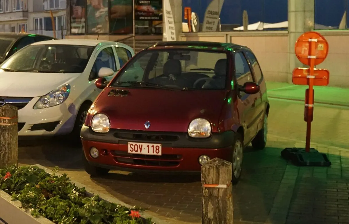 Перший Renault Twingo (1993), що надихнув новий