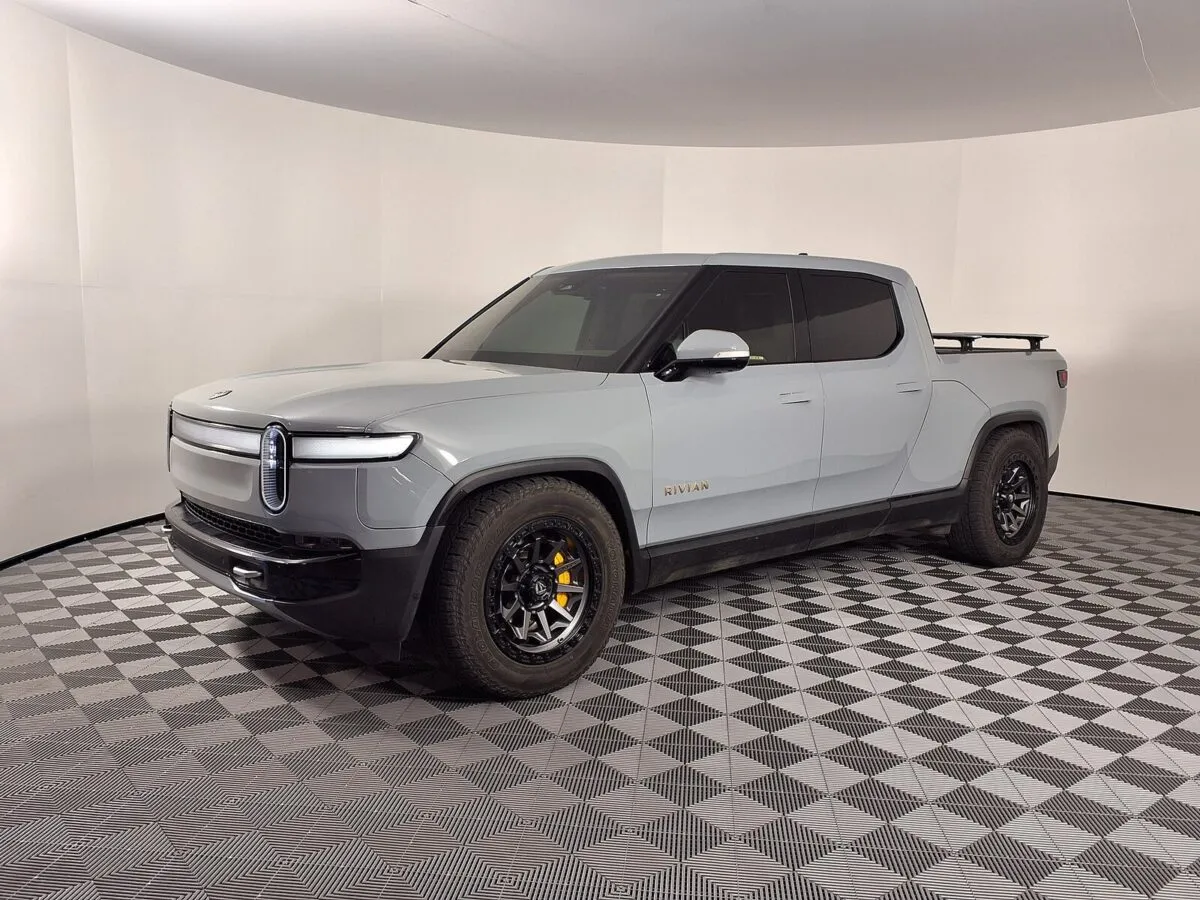 Rivian R1T Adventure