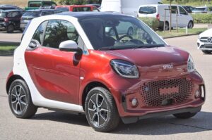 Smart #2 проти Renault Twingo — що вибрати за ті самі 20 тисяч євро?