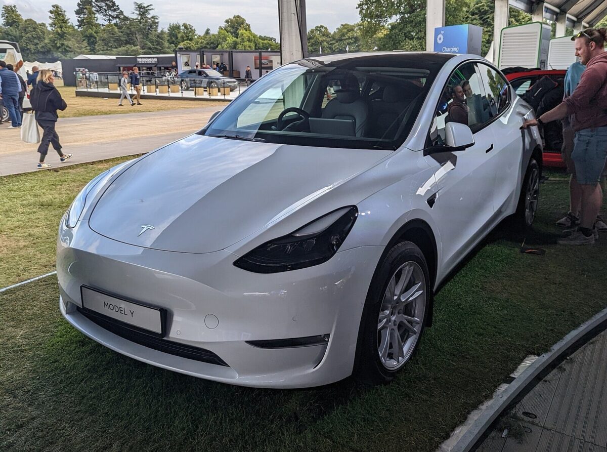 Tesla Model Y першого покоління