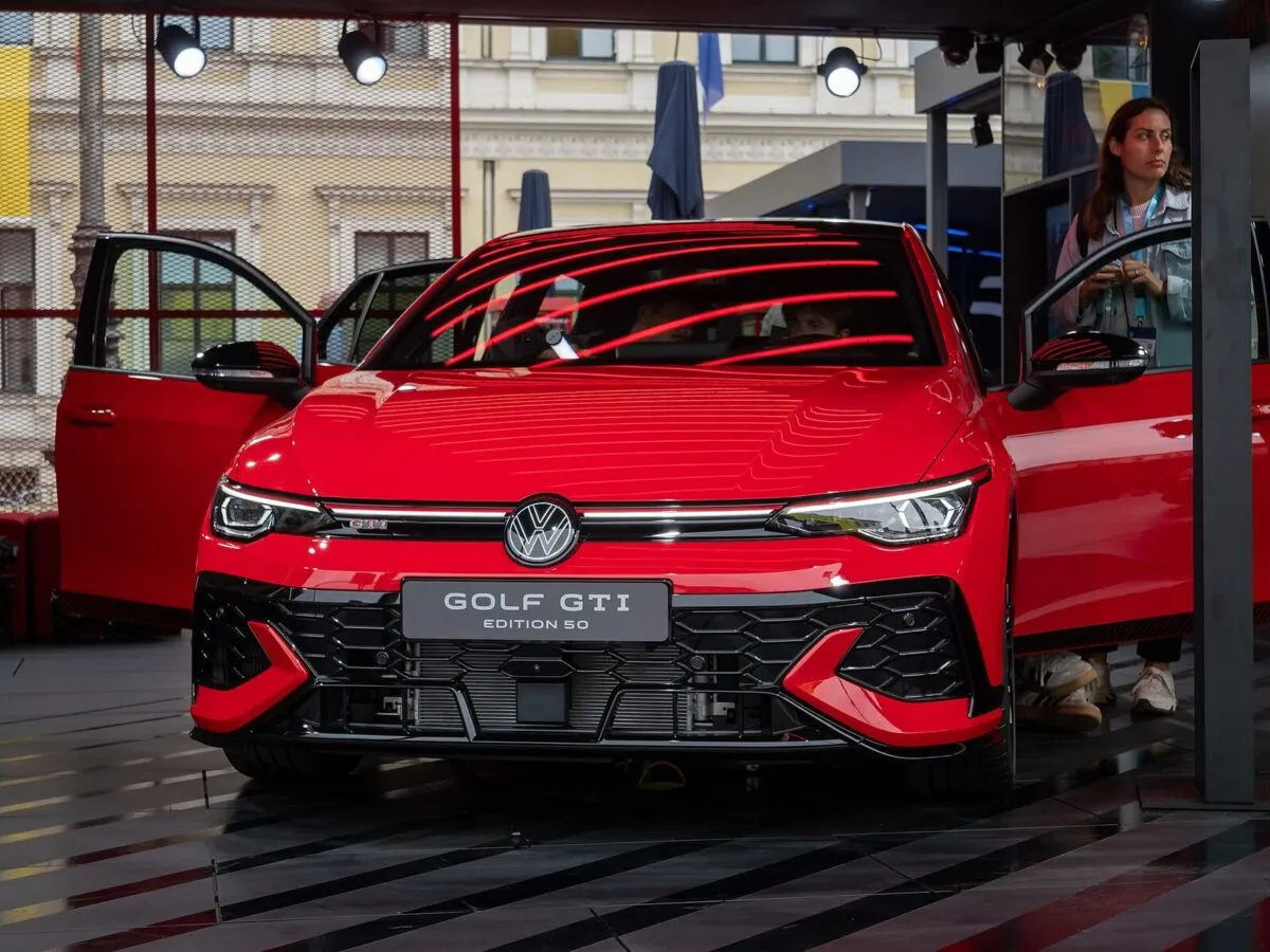 Volkswagen Golf GTI Edition 50