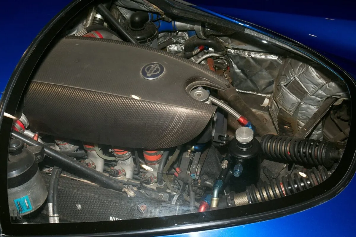 Двигун VRH35L у дорожньому Nissan R390