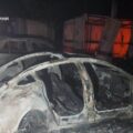 Згорілі легкові авто й вантажівка на пункті пропуску Старокозаче після удару дронів 9 вересня 2026 року