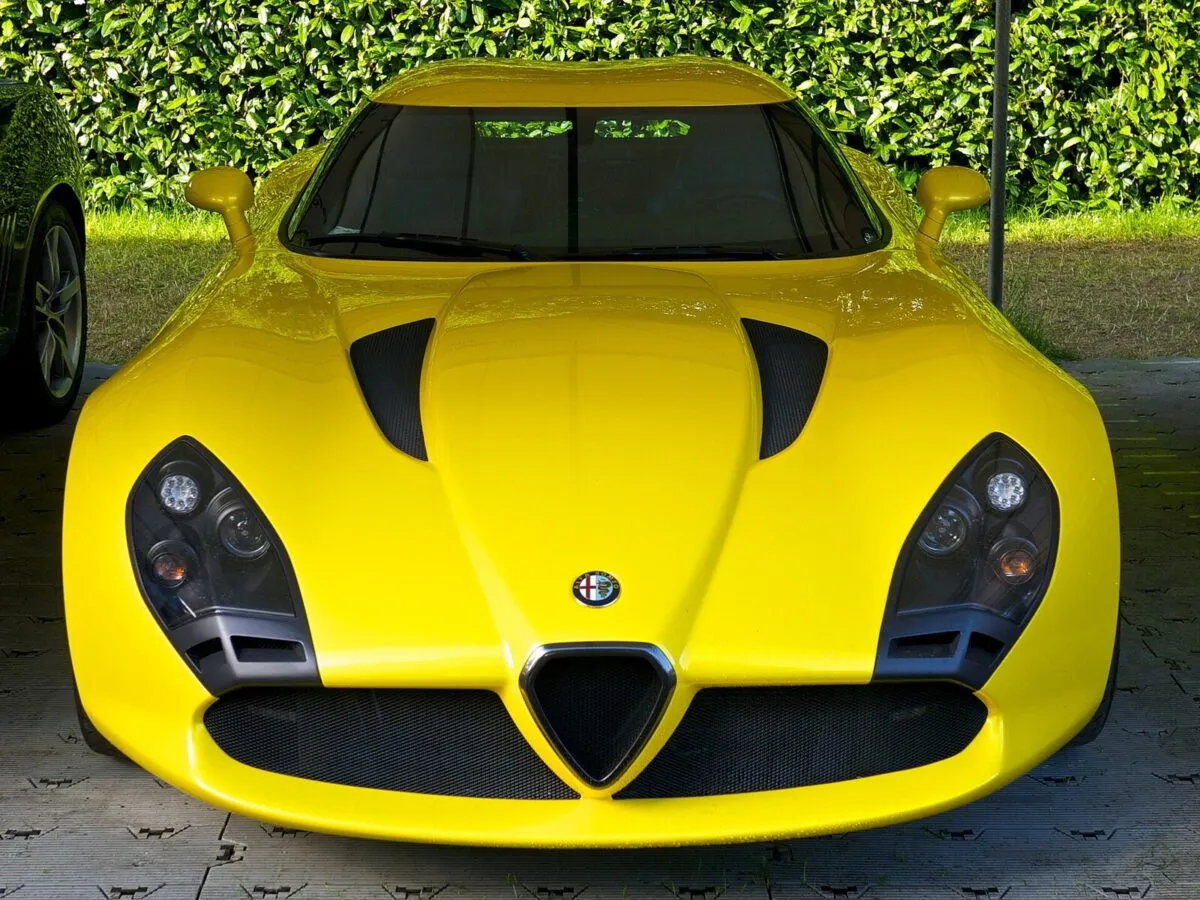 Alfa Romeo TZ3 Stradale спереди