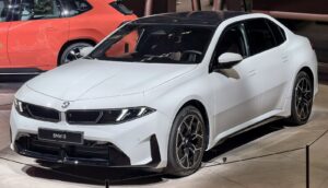 BMW запустила новий завод батарей для електричного i3 і вже працює у дві зміни