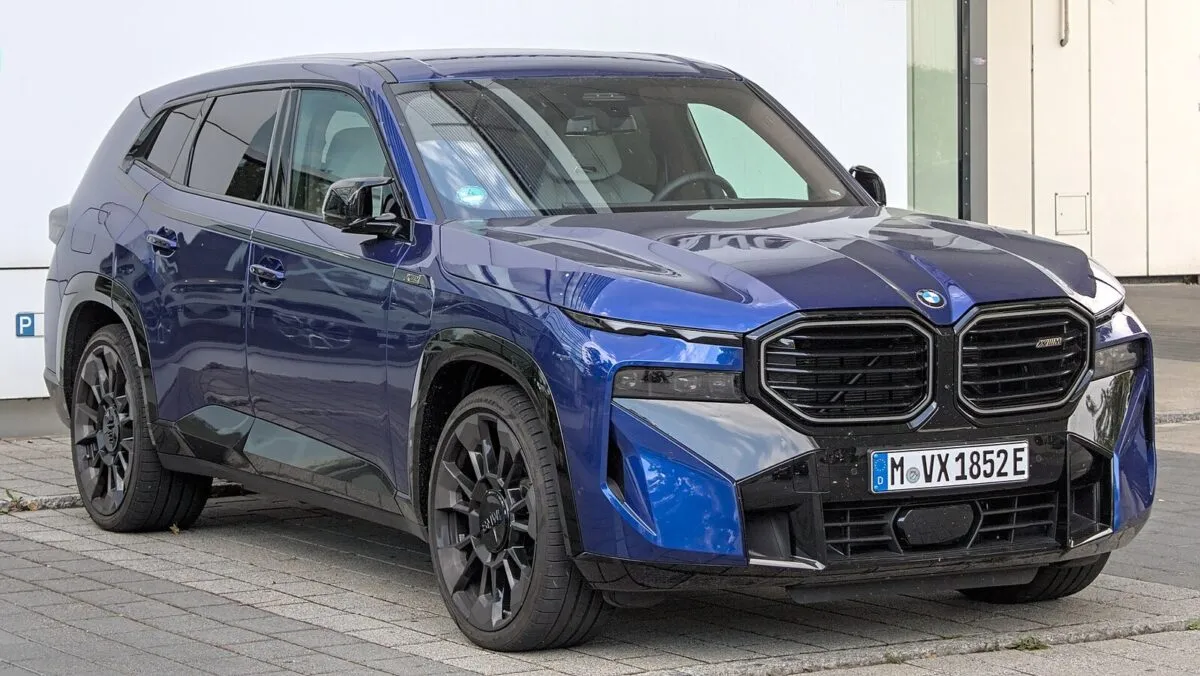 BMW спростила лінійку XM (але не сам автомобіль)