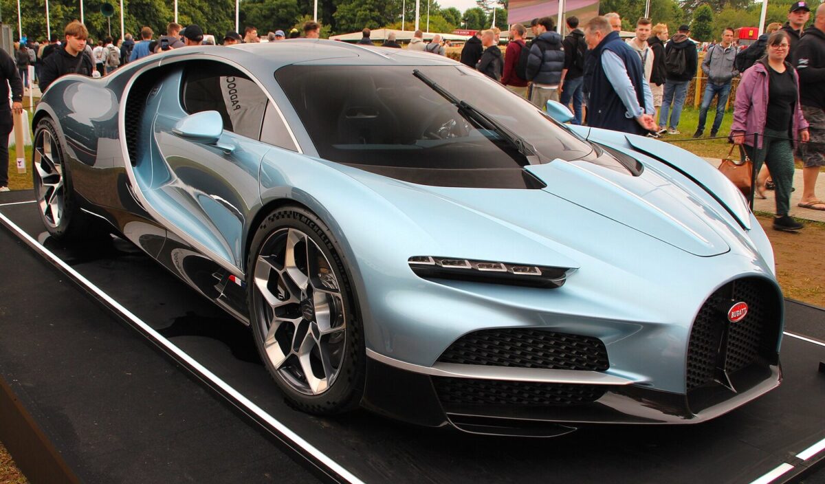 Технології Bugatti Tourbillon для звичайних авто (відео)