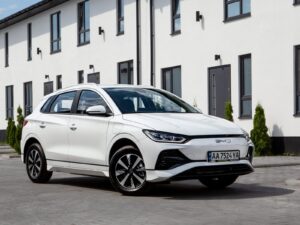 Китай урізає експортну пільгу на електромобілі з 13% до 9%. Чи подорожчають китайські електрокари в Україні?