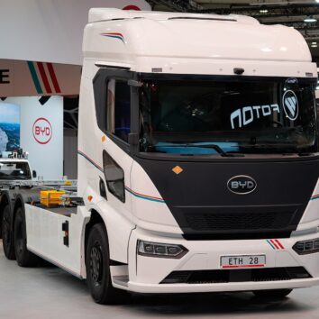 Електрична вантажівка BYD ETH28 на виставці IAA Transportation 2026