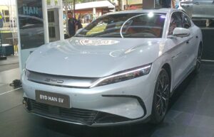 Новий BYD Han виріс на 16 сантиметрів, а найпотужніша версія матиме 520 кВт