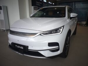 Новый BYD Tang появился у китайских дилеров ещё до премьеры