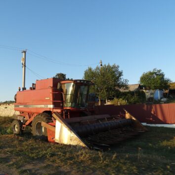 Вживаний комбайн Case IH 2188 у селі Кошарка