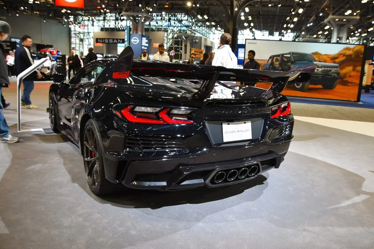 Chevrolet Corvette ZR1X — вигляд ззаду