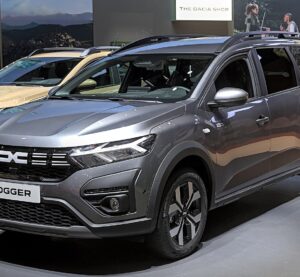 Dacia Jogger Hybrid на автосалоні в Женеві