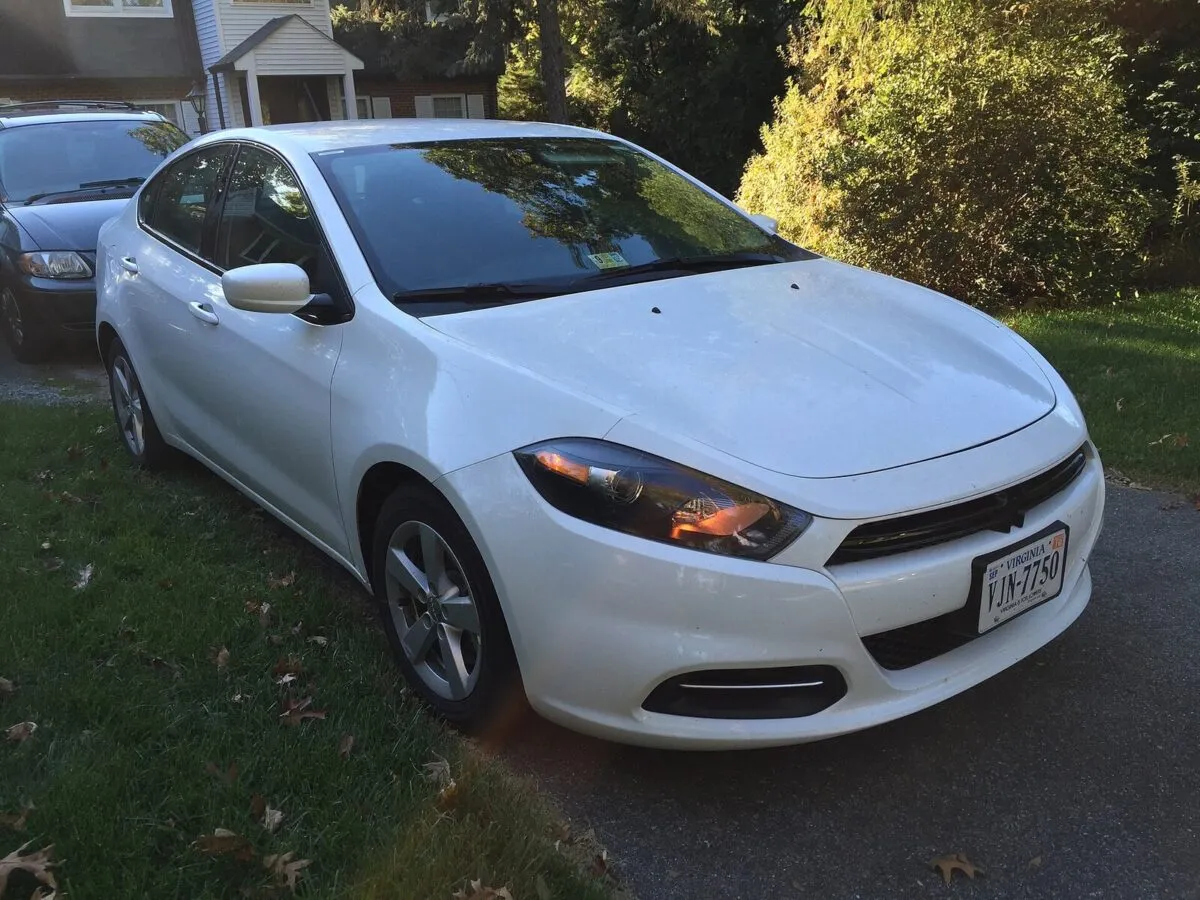 Dodge Dart 2016 року — останній модельний рік