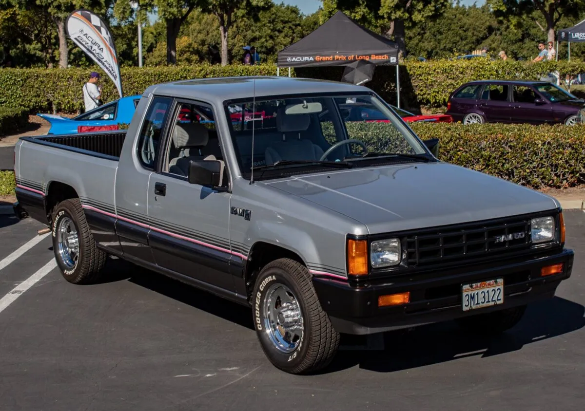 Dodge Ram 50 Sport 1988 року