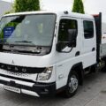 Вантажівка FUSO Canter 3C15D з подвійною кабіною і бортовою платформою
