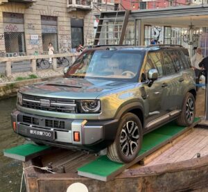 Geely Galaxy Battleship 700 (银河战舰700) на презентації в Мілані
