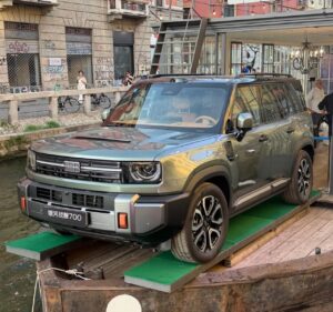 Geely отримала понад 10 тисяч замовлень на позашляховик Battleship 700 за 12 хвилин