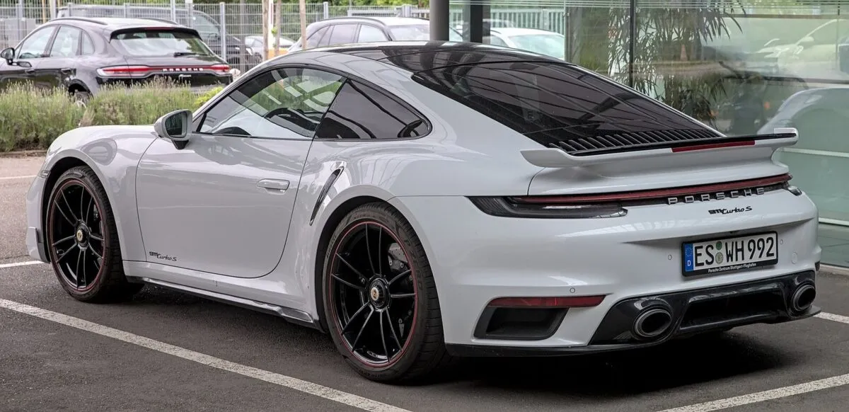 Новий аерокіт Gunther Werks для Porsche 911 Turbo S (992)