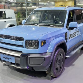 Позашляховик iCar V27 на автосалоні